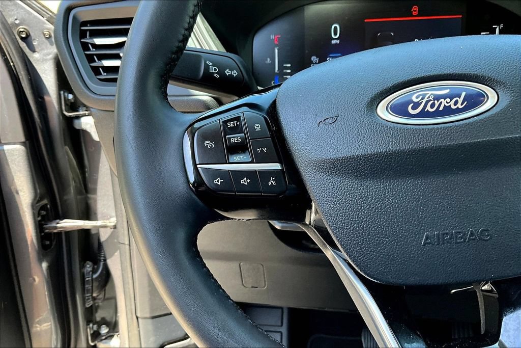 Used 2023 Ford Escape Active w/ Tech Pack #1 AWD/4WD image 11