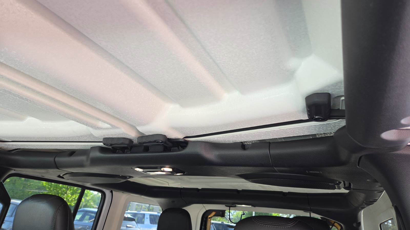 Used 2023 Jeep Wrangler Sahara w/ Cold Weather Group image 40