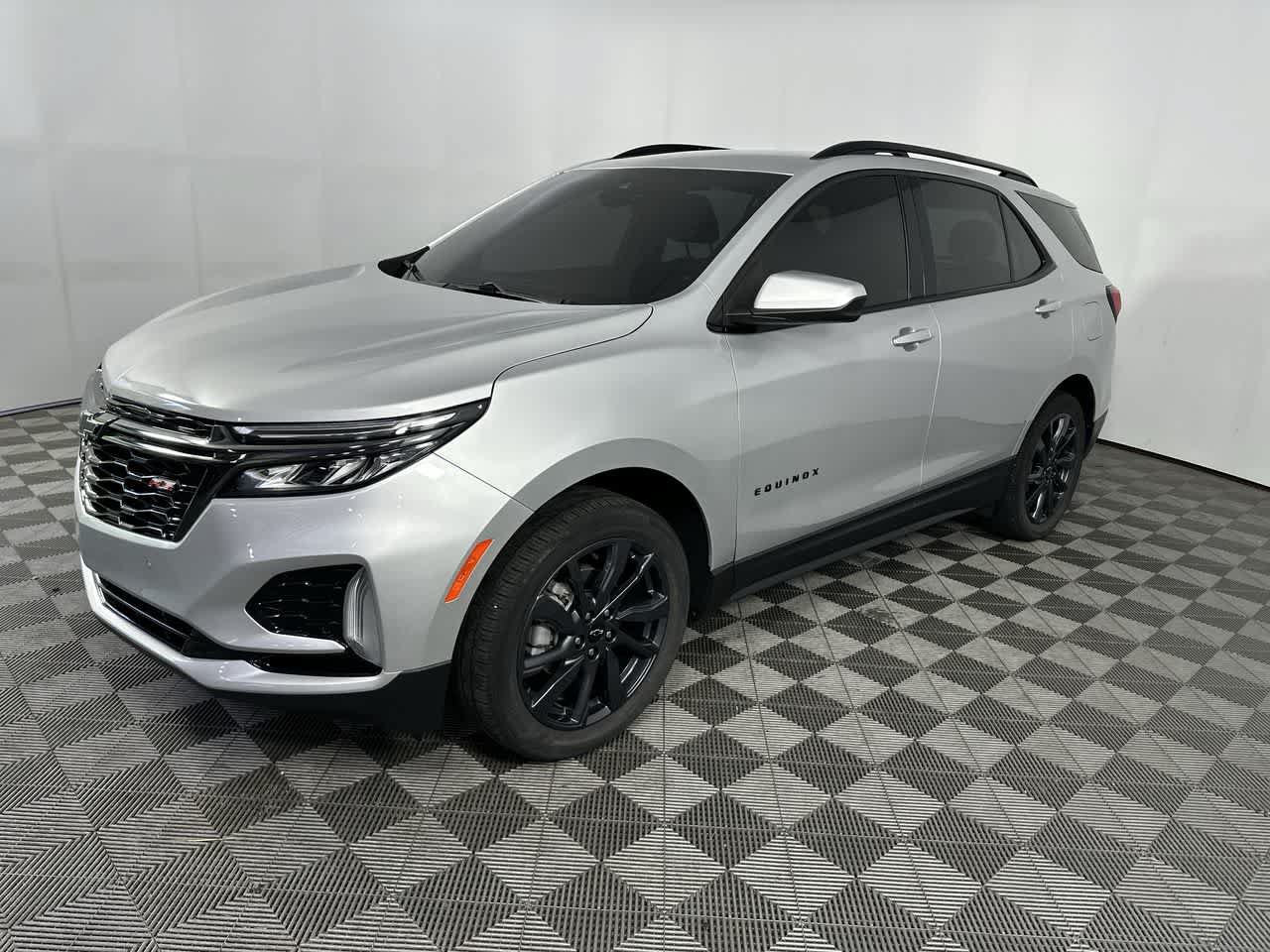 Used 2022 Chevrolet Equinox RS AWD/4WD image 4