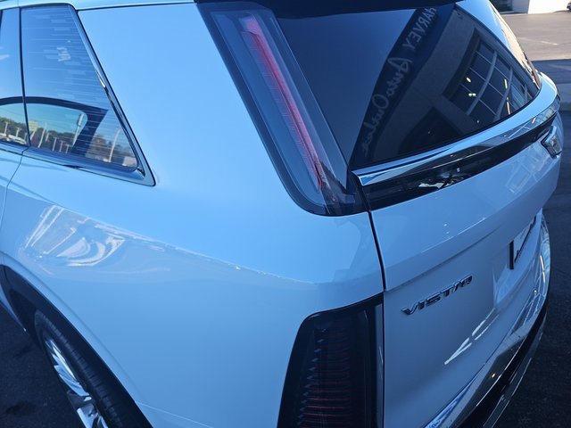 New 2026 Cadillac Vistiq Premium Luxury w/ LPO, Floor Liner Package image 36