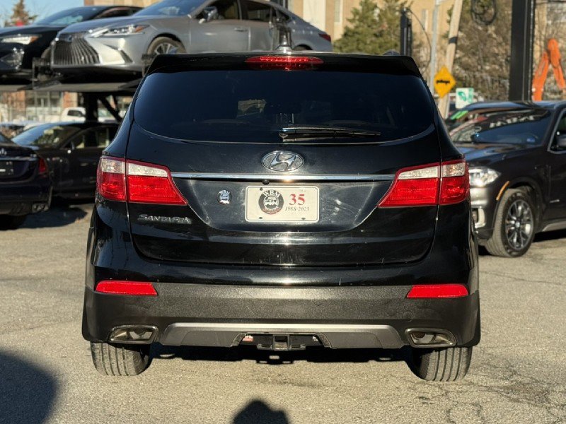 Used 2014 Hyundai Santa Fe GLS image 9