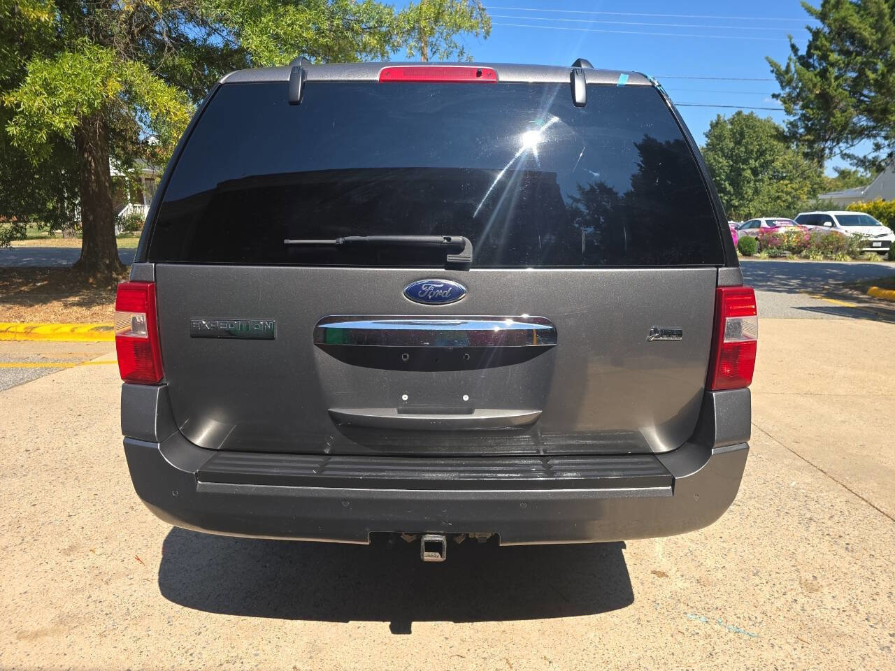 Used 2012 Ford Expedition EL Limited image 3