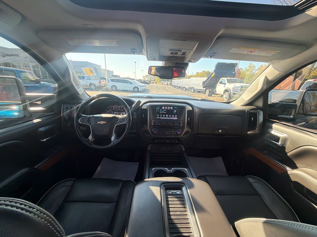 Used 2019 Chevrolet Silverado 2500 High Country w/ Duramax Plus Package AWD/4WD image 31