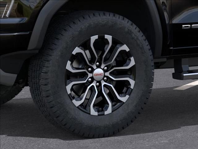 New 2026 GMC Canyon Denali image 9