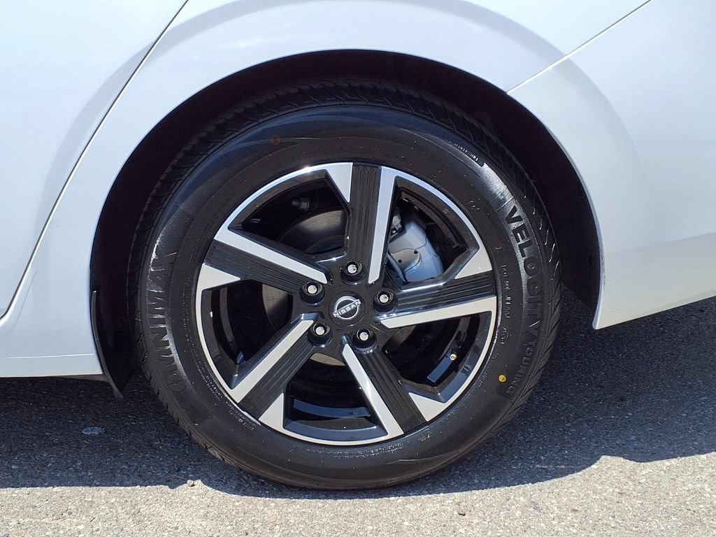 Used 2024 Nissan Sentra SV FWD image 7