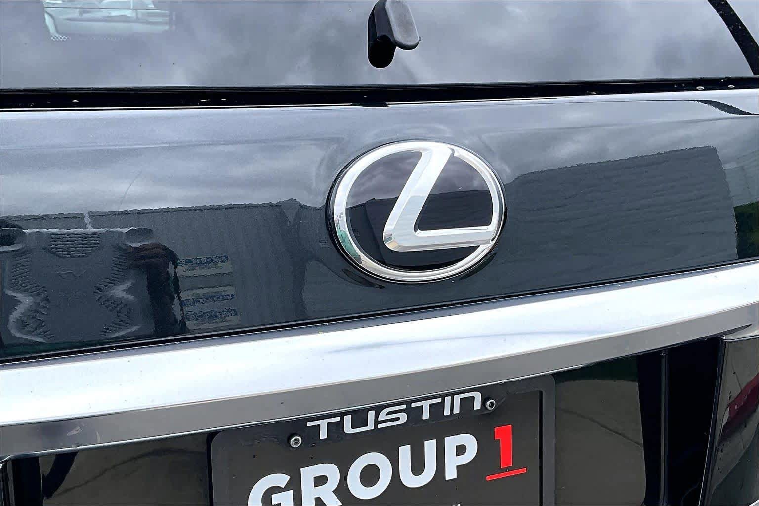 Used 2022 Lexus GX 460 Premium w/ Accessory Package AWD/4WD image 31
