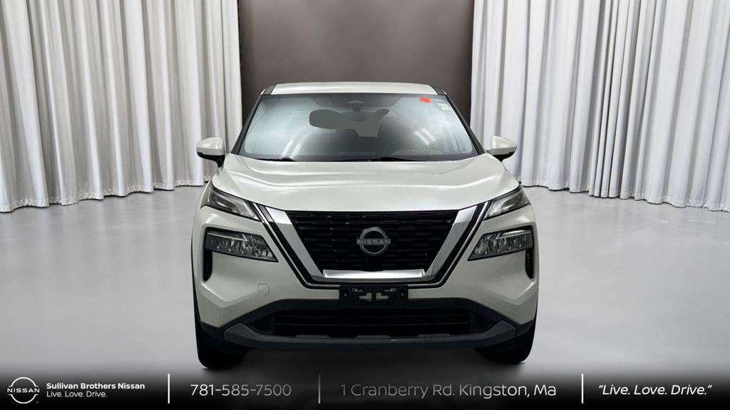 Certified 2023 Nissan Rogue SV image 2