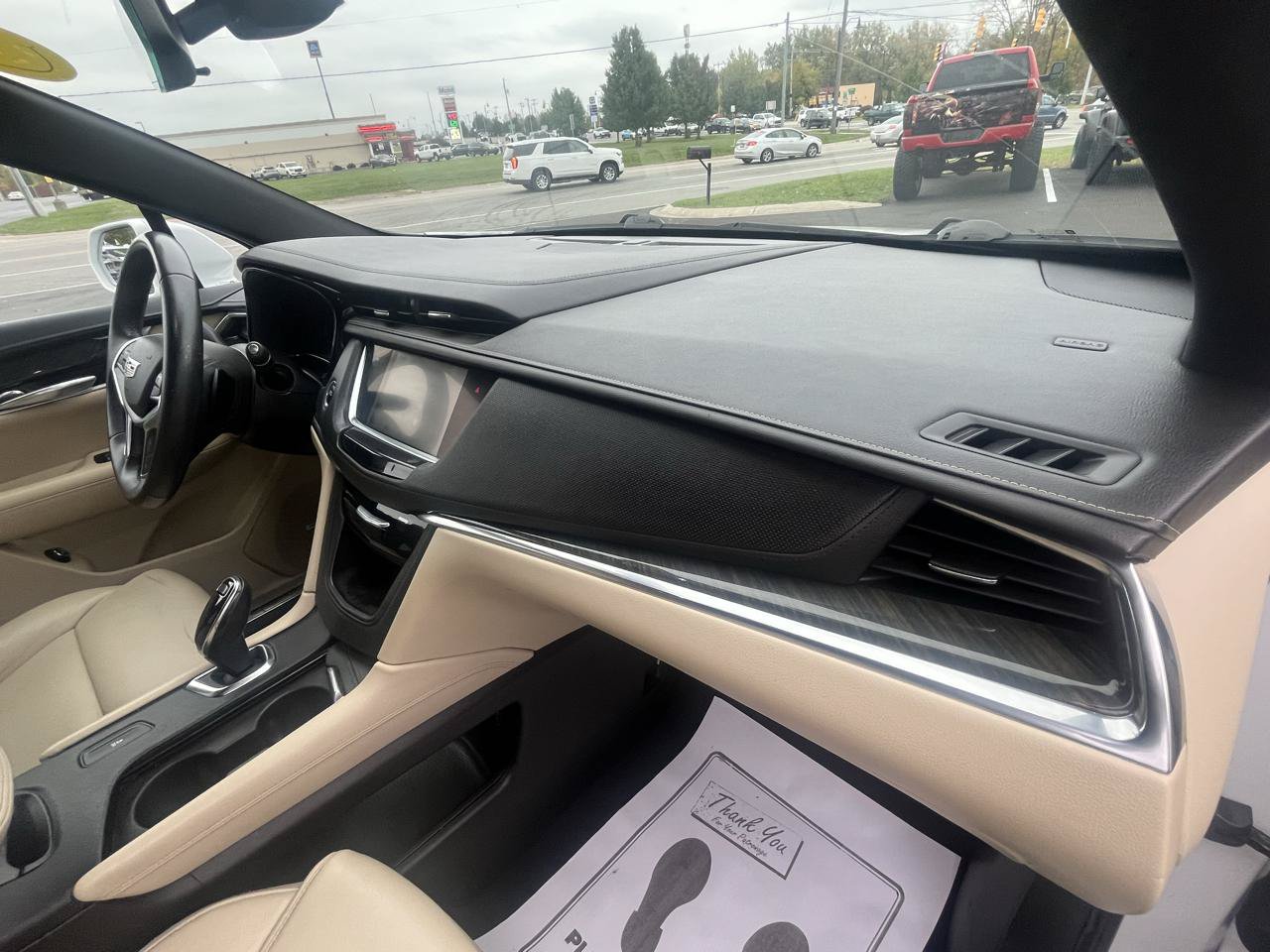 Used 2017 Cadillac XT5 FWD image 15