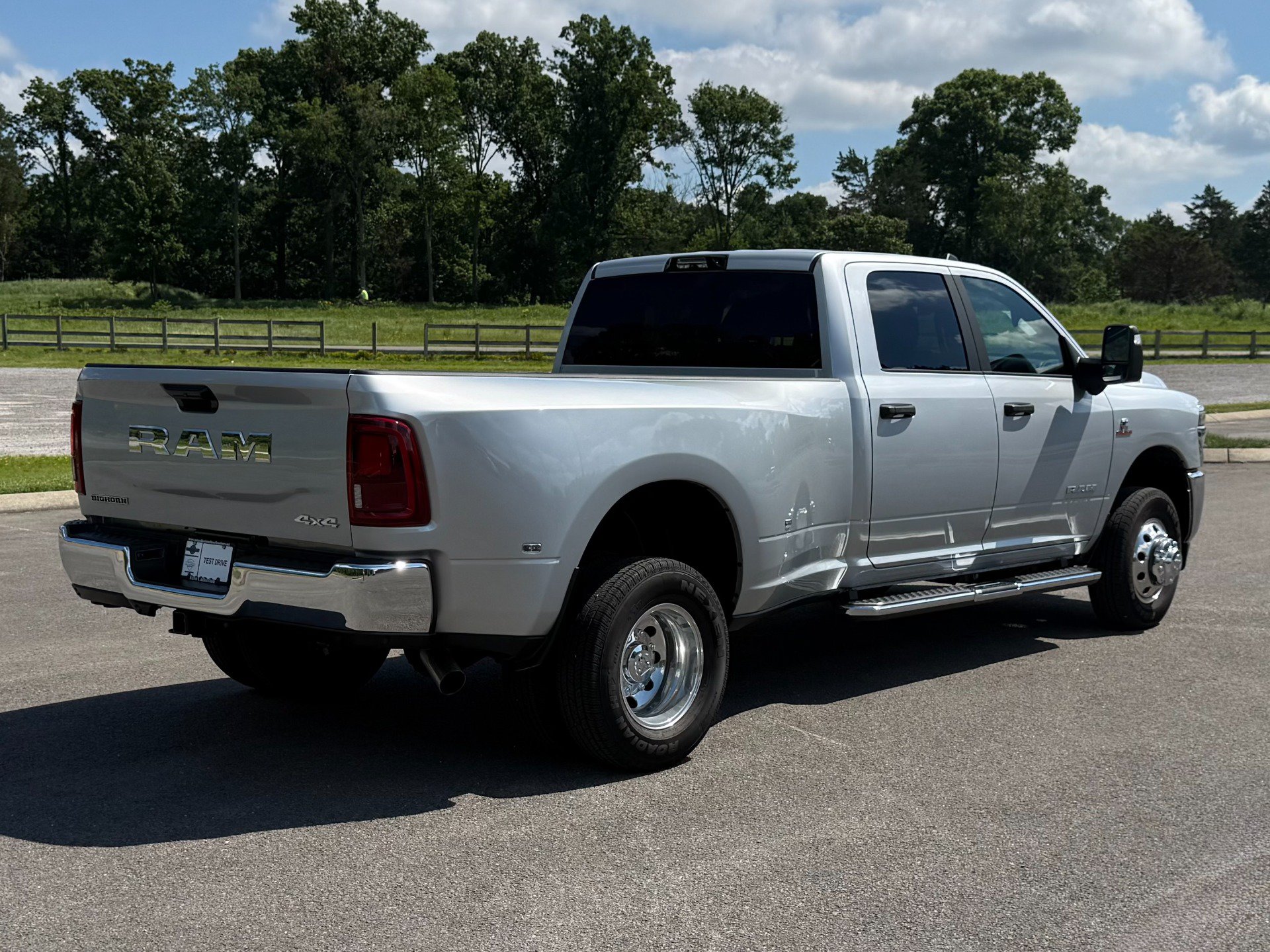 Used 2026 RAM 3500 Big Horn AWD/4WD image 3