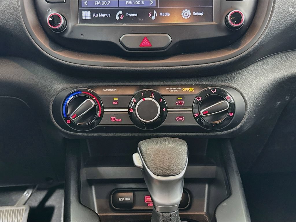 Used 2022 Kia Soul LX FWD image 15