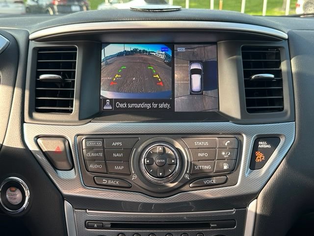Used 2019 Nissan Pathfinder SL AWD/4WD image 32