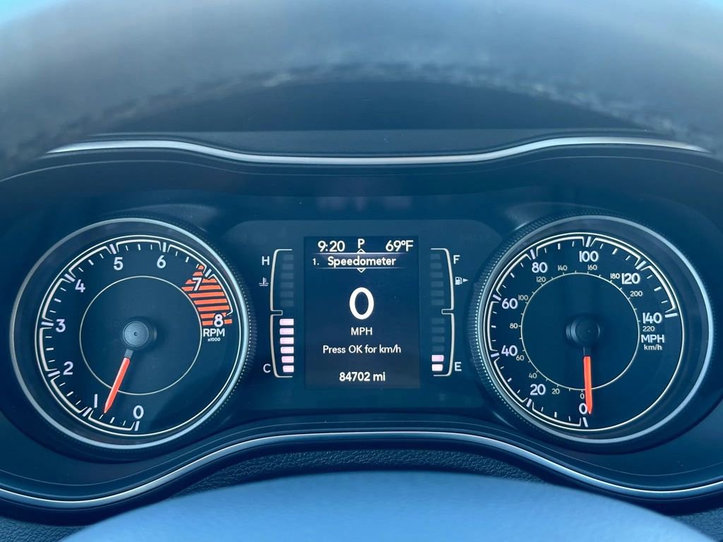 Used 2019 Jeep Cherokee Latitude Plus w/ Cold Weather Group image 16