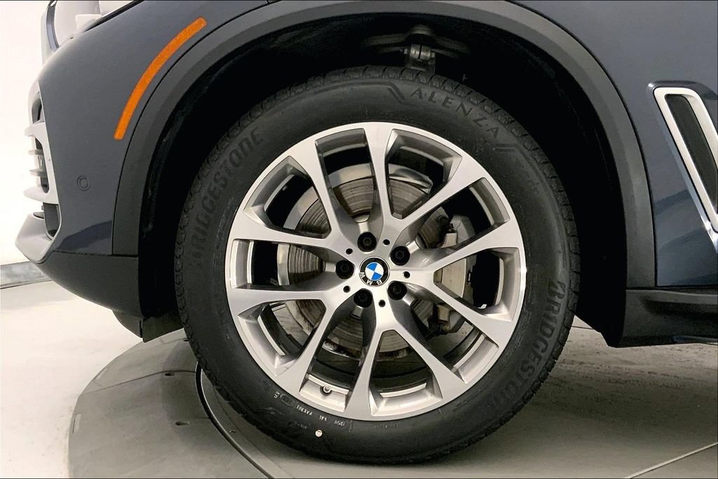 Used 2022 BMW X5 xDrive40i AWD/4WD image 8