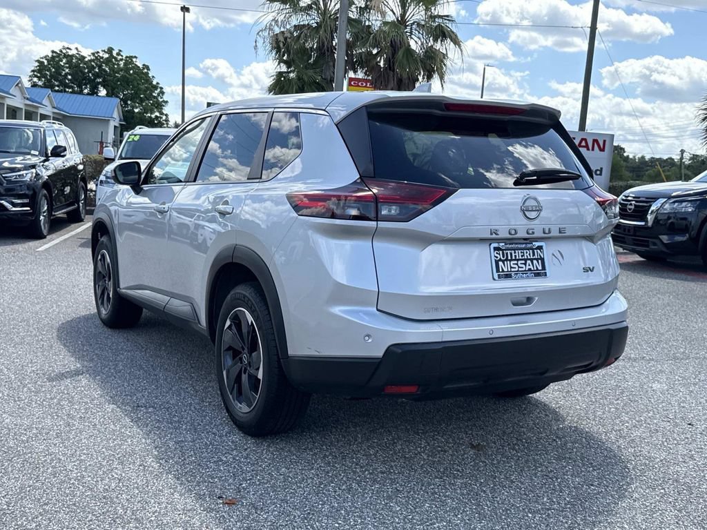 Certified 2024 Nissan Rogue SV FWD image 7