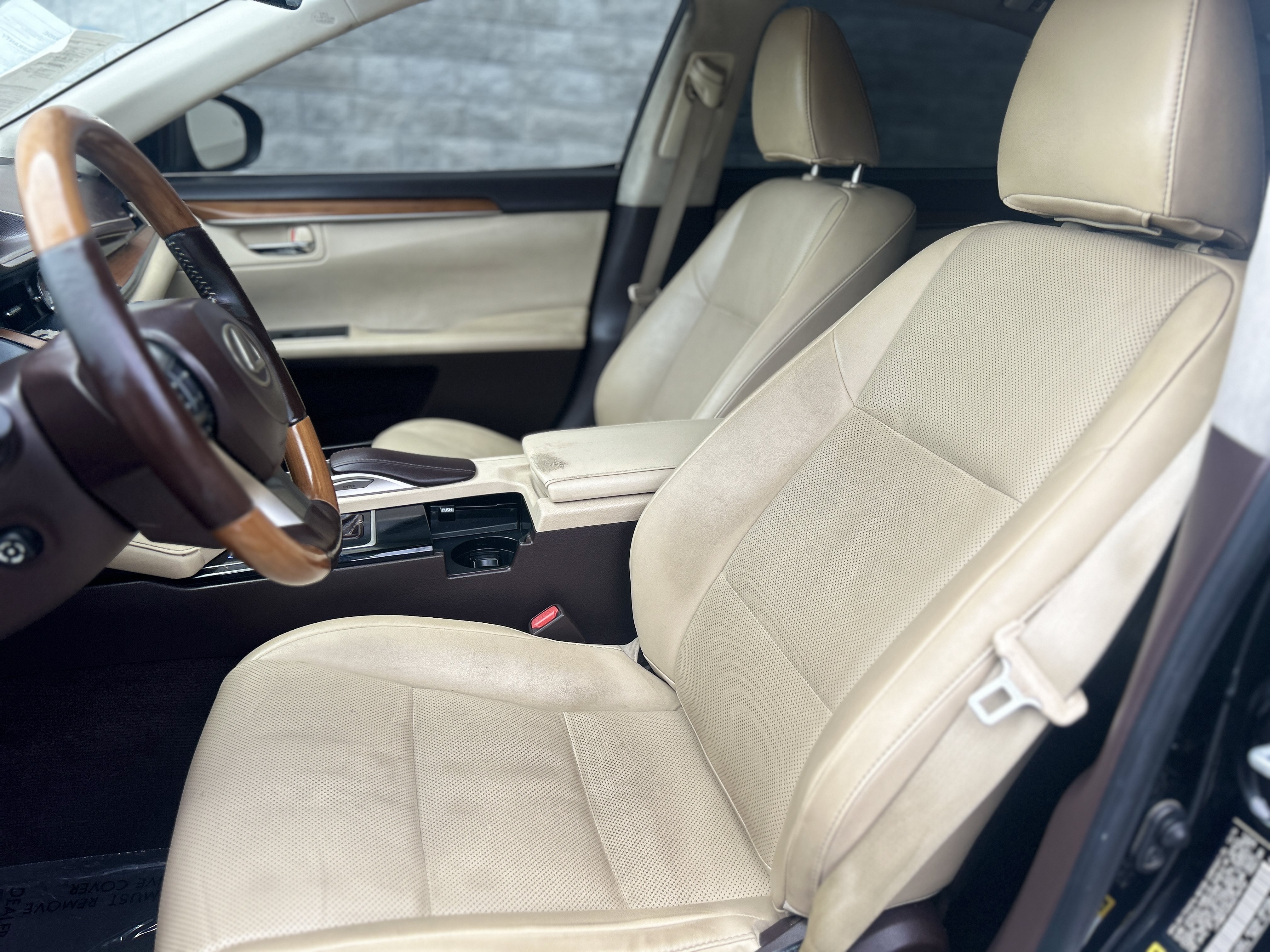 Used 2017 Lexus ES 300h w/ Navigation System Package FWD image 33