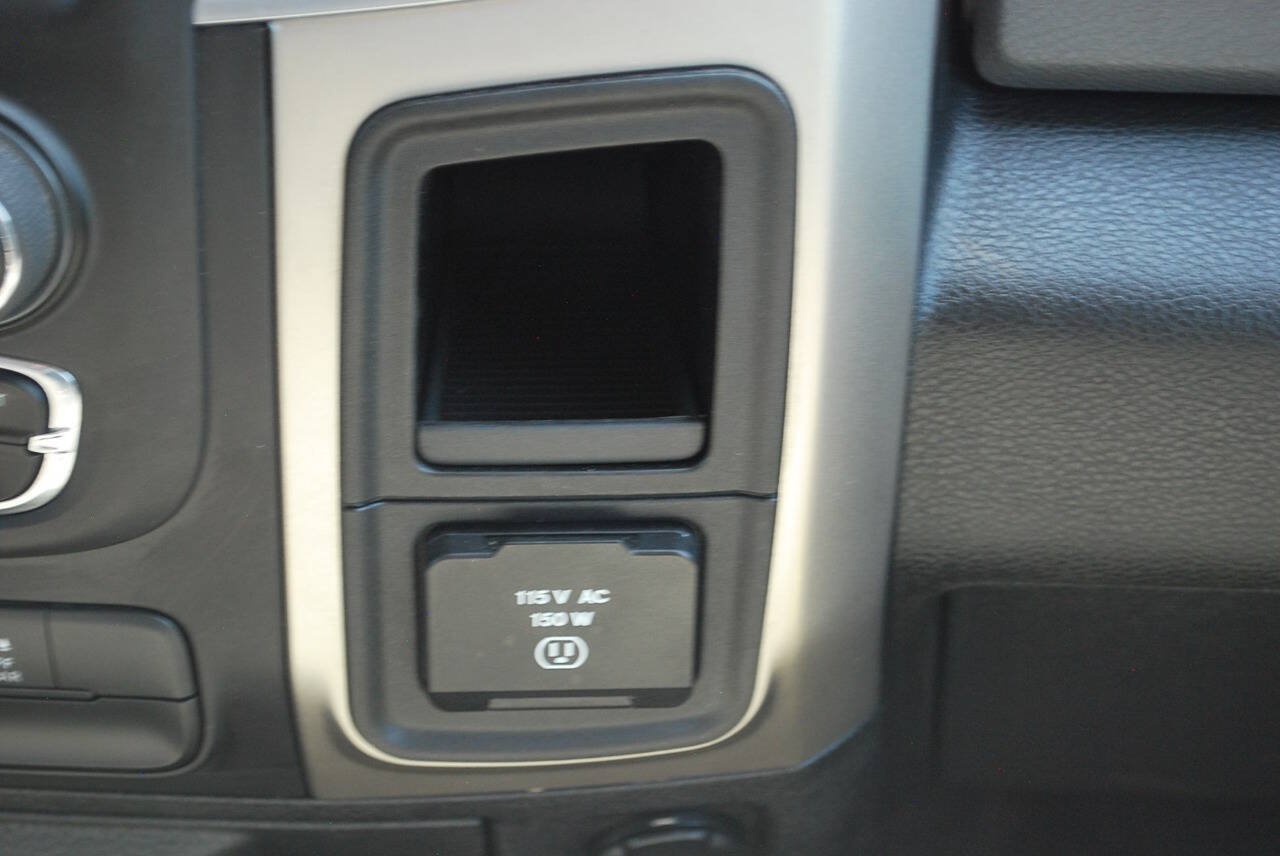 Used 2016 RAM 2500 SLT AWD/4WD image 33