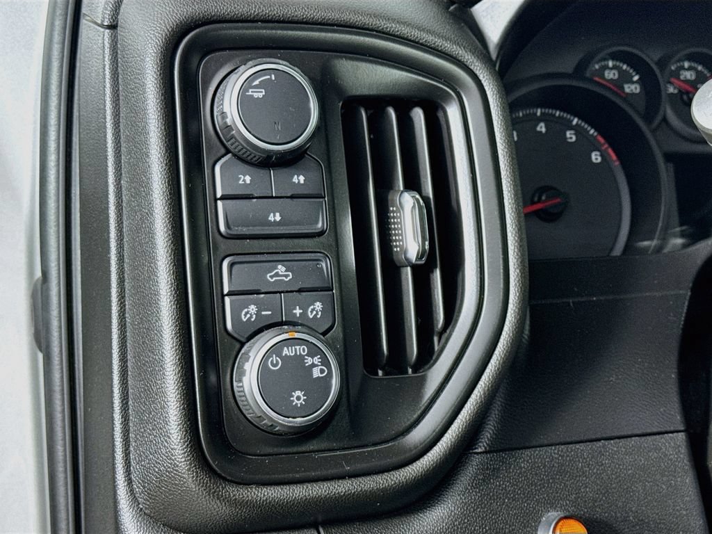 Used 2020 Chevrolet Silverado 2500 W/T w/ WT Convenience Package AWD/4WD image 11