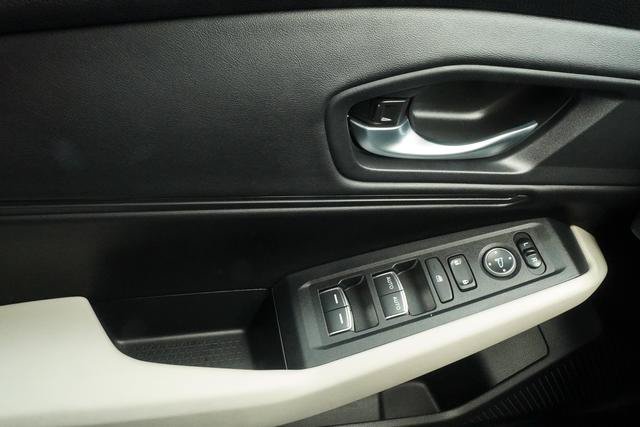 Used 2025 Honda Accord SE image 19