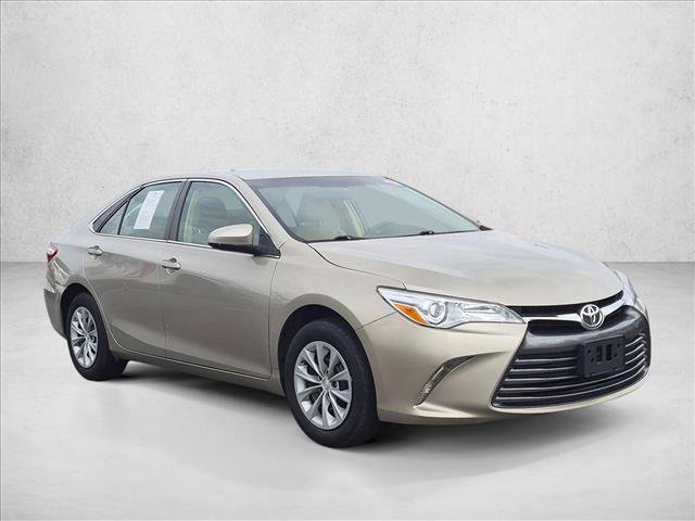 Used 2017 Toyota Camry LE FWD image 3