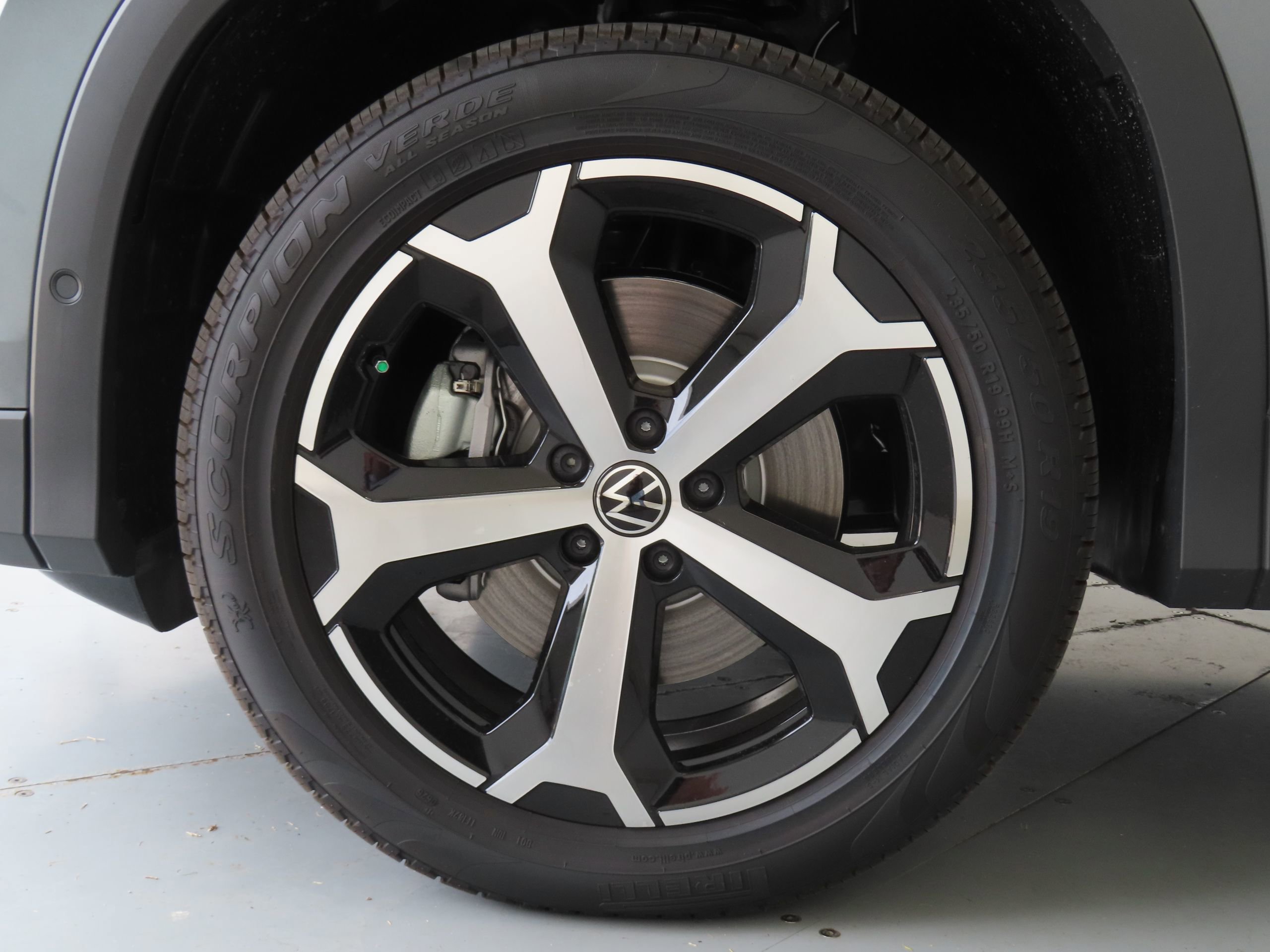 New 2026 Volkswagen Tiguan SE AWD/4WD image 28