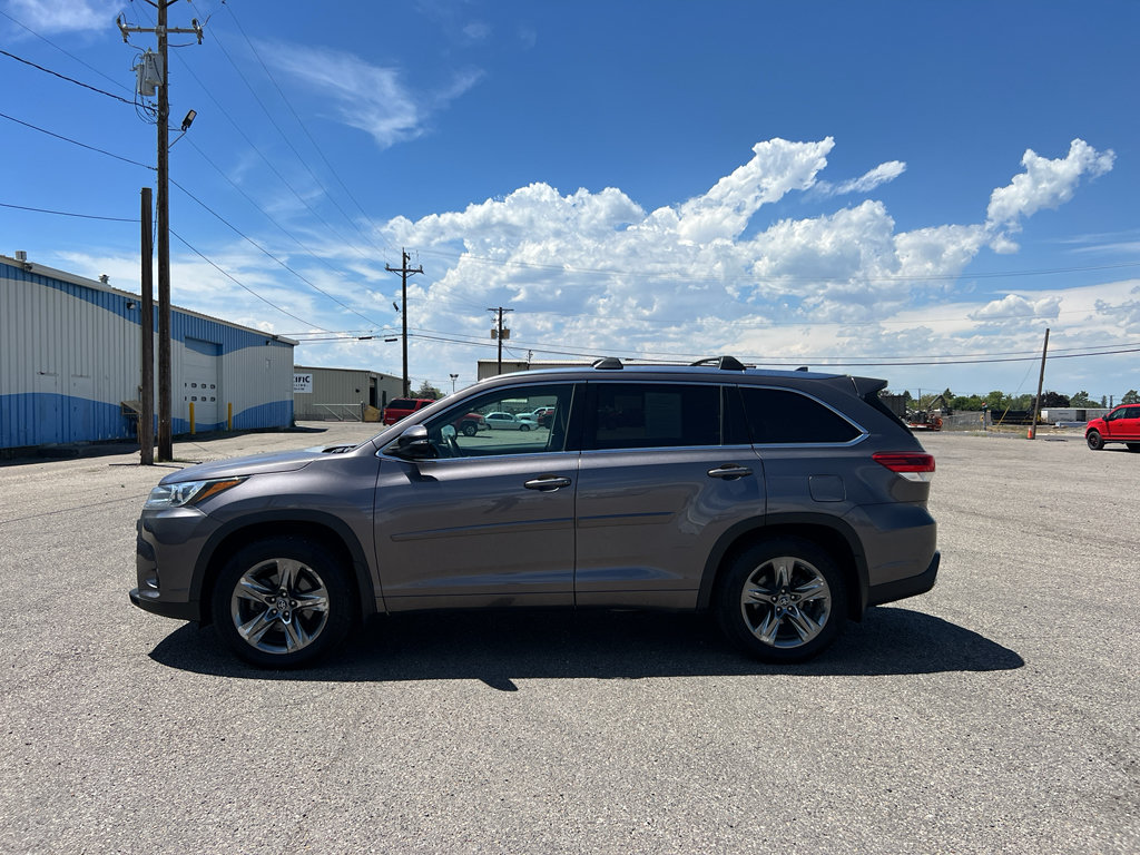 Used 2019 Toyota Highlander Limited Platinum AWD/4WD image 2