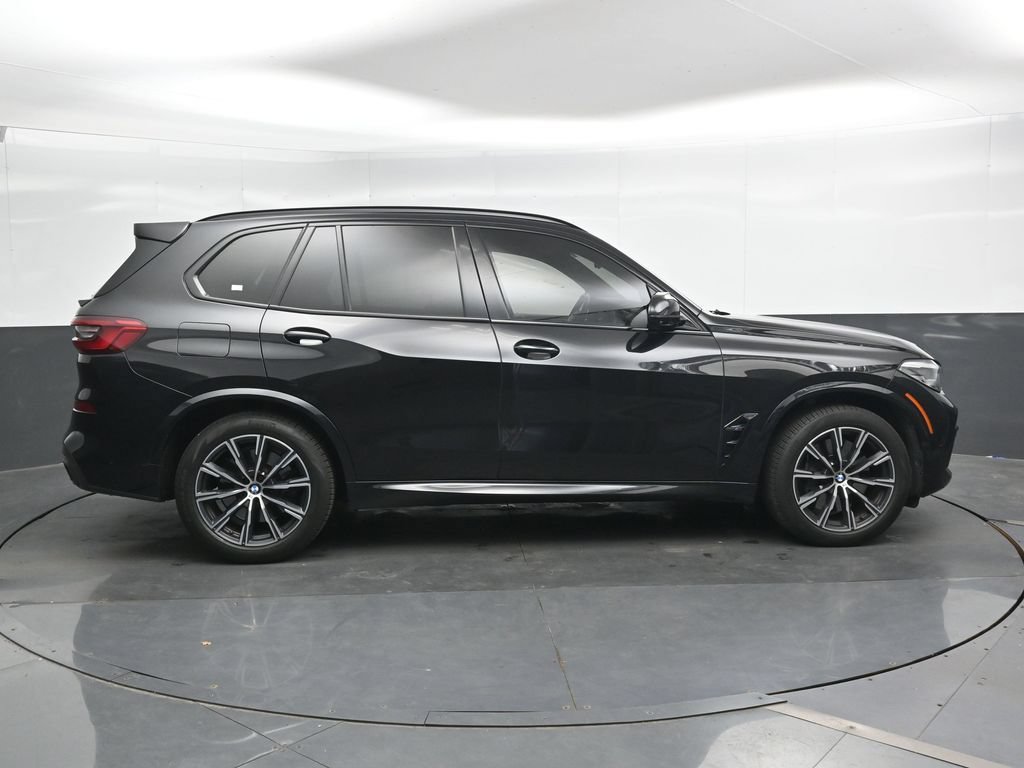 Used 2020 BMW X5 M50i AWD/4WD image 4