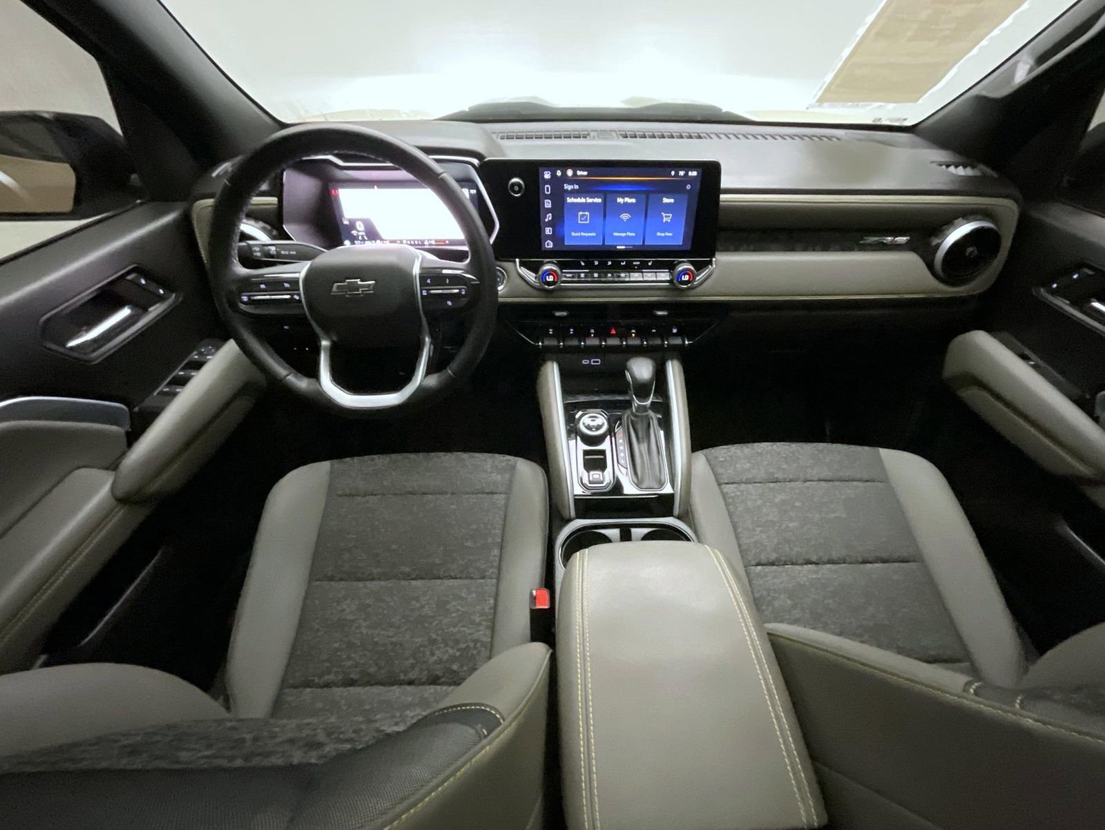 Used 2024 Chevrolet Colorado ZR2 w/ Technology Package image 14