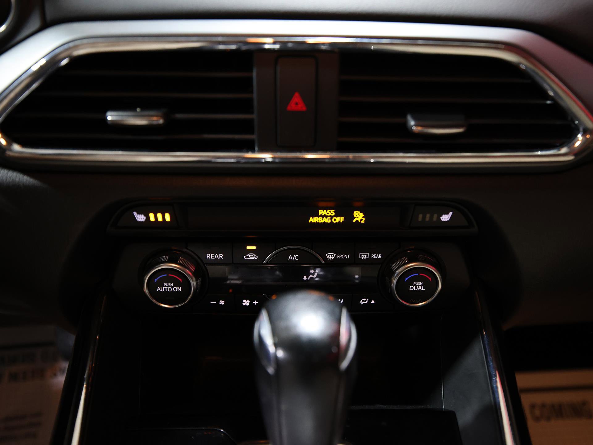 Used 2018 MAZDA CX-9 Touring w/ Touring Premium Package image 22