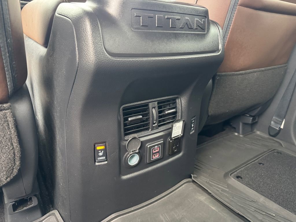 Used 2024 Nissan Titan Platinum Reserve w/ Moonroof Package image 18