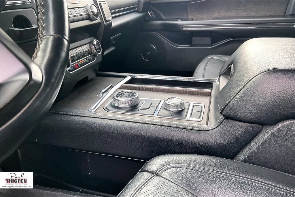 Used 2019 Ford Expedition Limited w/ Equipment Group 302A AWD/4WD image 14