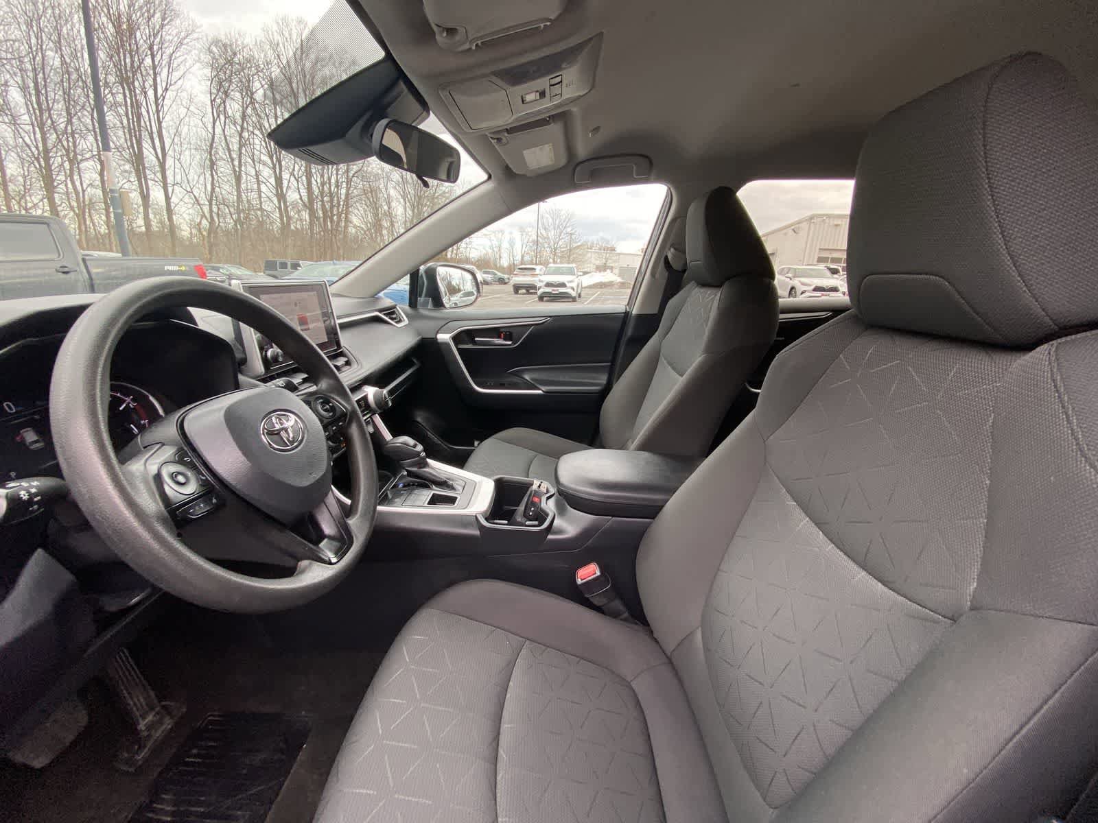 Used 2024 Toyota RAV4 XLE image 19