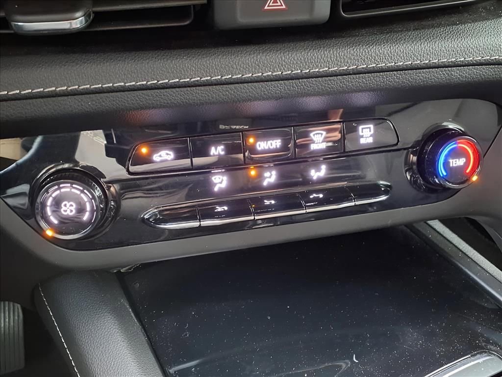 Used 2021 Buick Envision Preferred w/ Sport Touring Package image 12