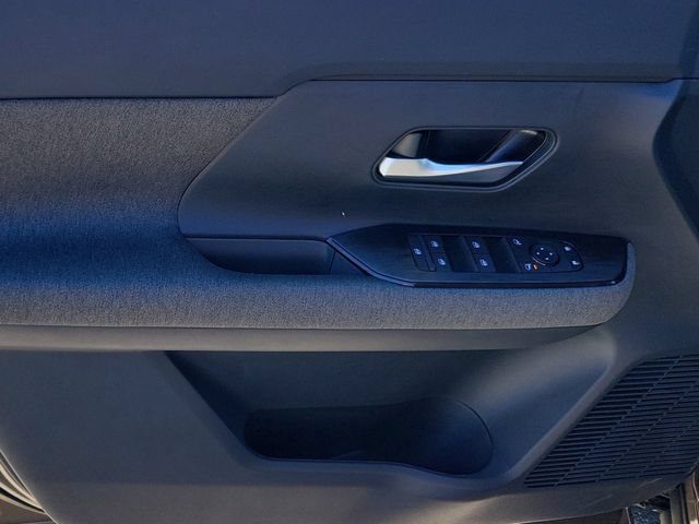 New 2026 Nissan Kicks SV w/ SV Premium Package FWD image 5
