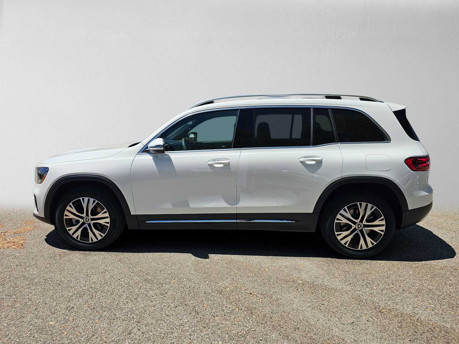 New 2026 Mercedes-Benz GLB 250 image 6