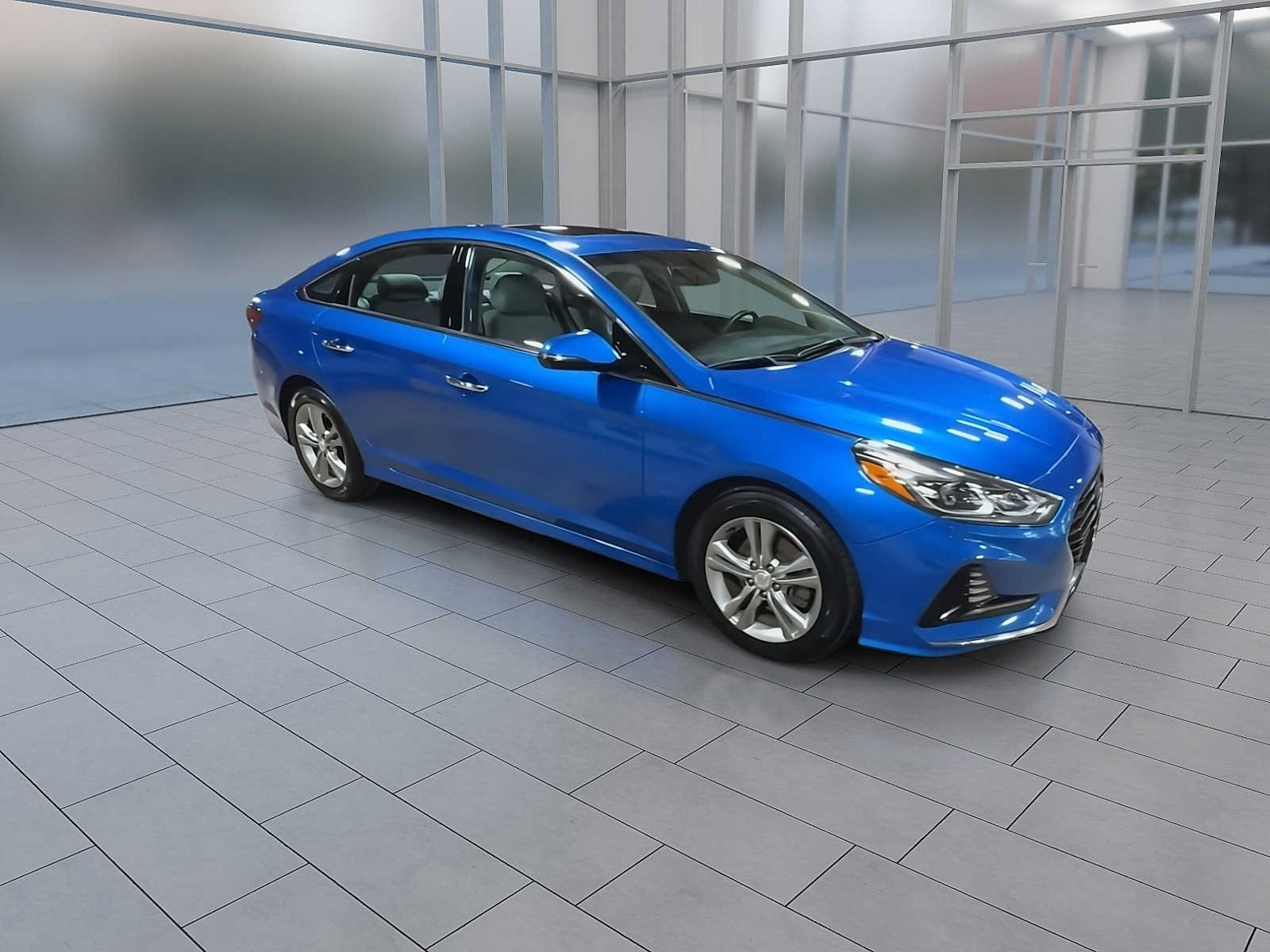 Used 2018 Hyundai Sonata Limited w/ Cargo Package FWD image 2