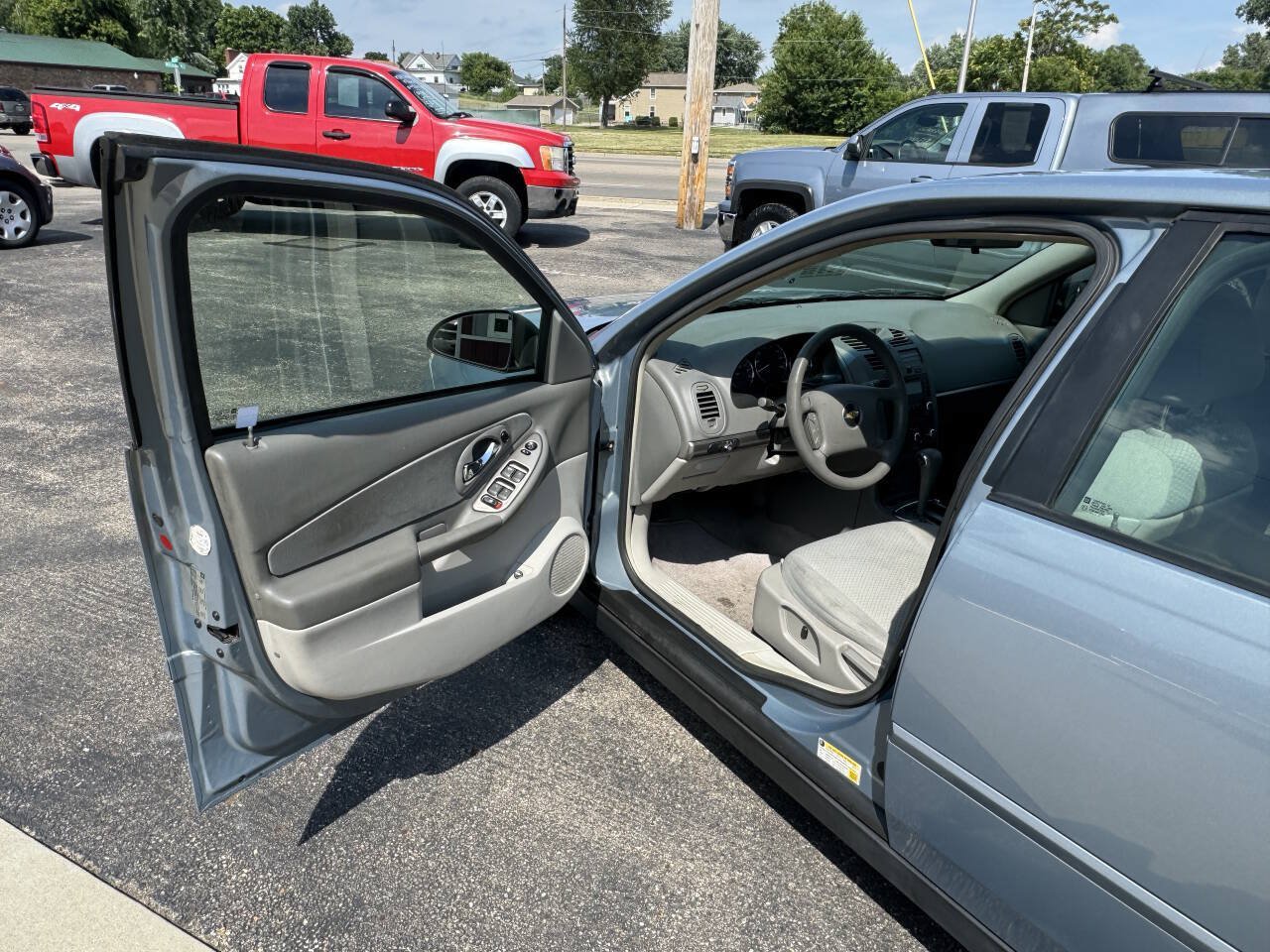 Used 2007 Chevrolet Malibu LS w/ Enhanced Safety Package FWD image 16