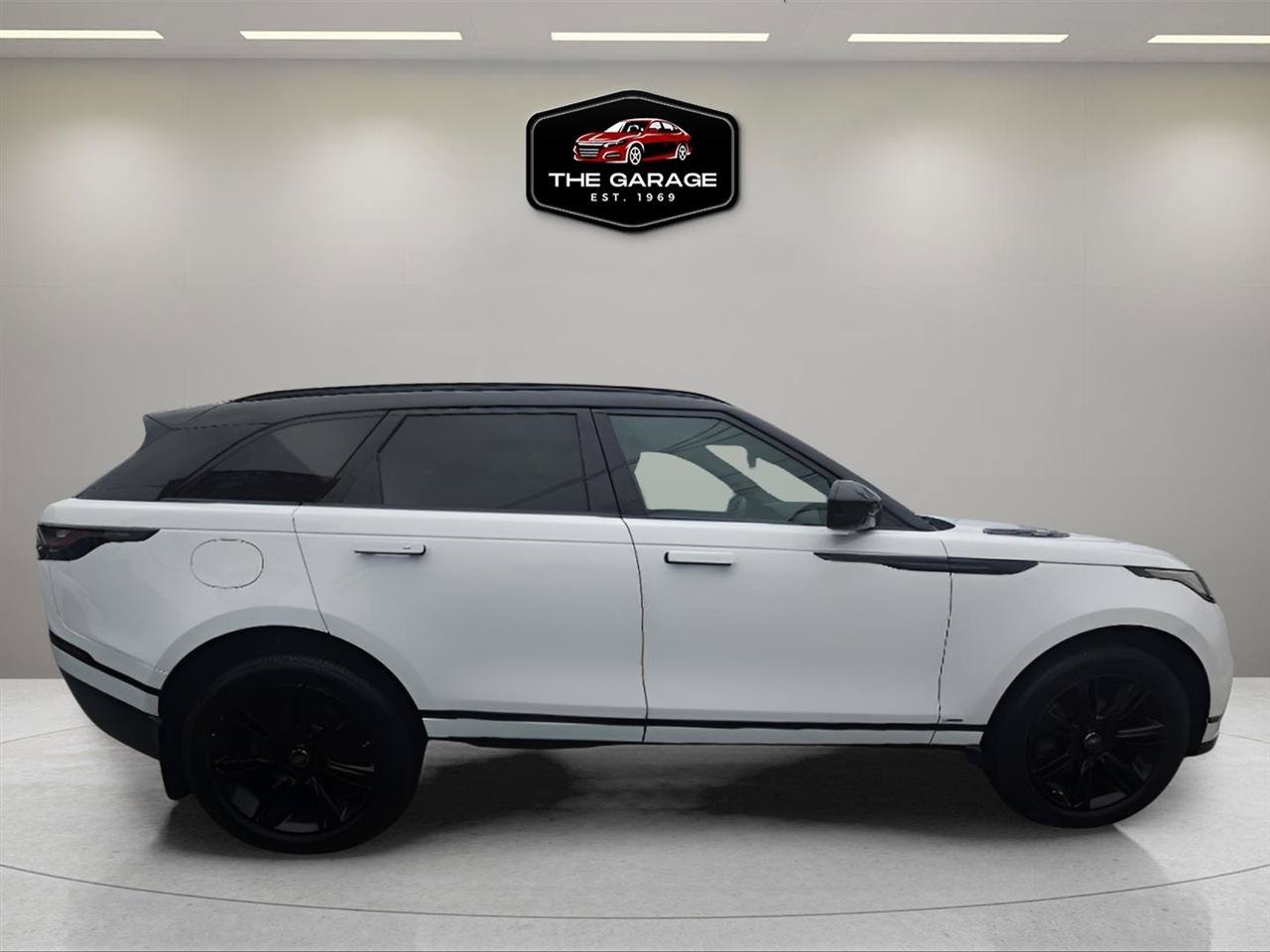 Used 2020 Land Rover Range Rover Velar R-Dynamic S AWD/4WD image 7