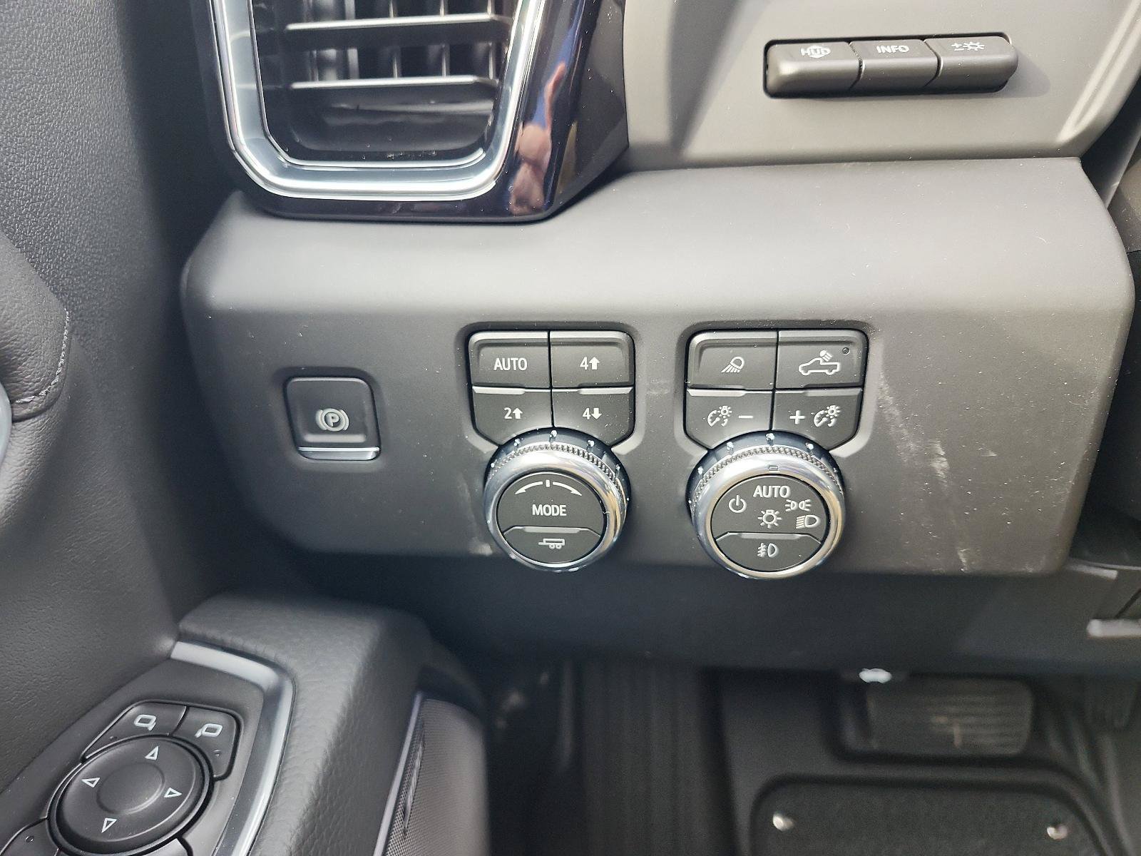 New 2026 GMC Sierra 2500 Denali w/ Denali Reserve Package AWD/4WD image 20