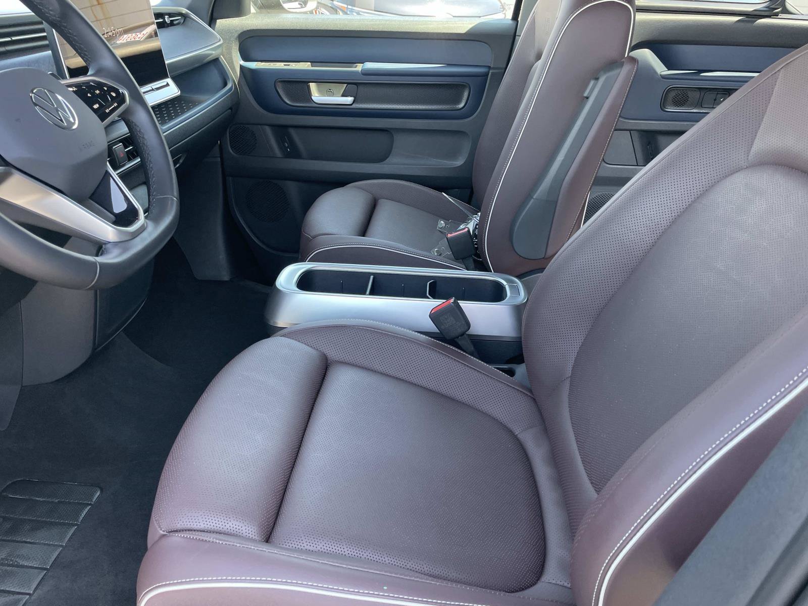 Certified 2025 Volkswagen ID. Buzz Pro S RWD image 22