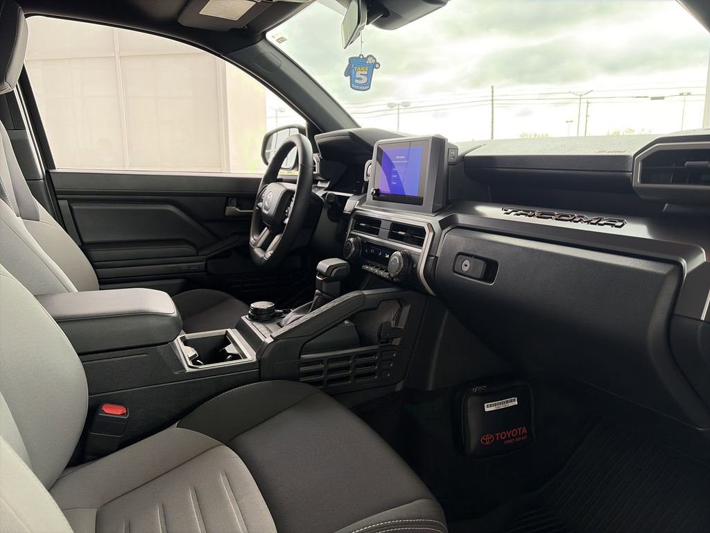 Certified 2025 Toyota Tacoma TRD Sport AWD/4WD image 26