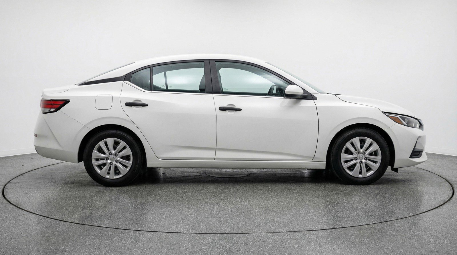 Used 2025 Nissan Sentra S image 11