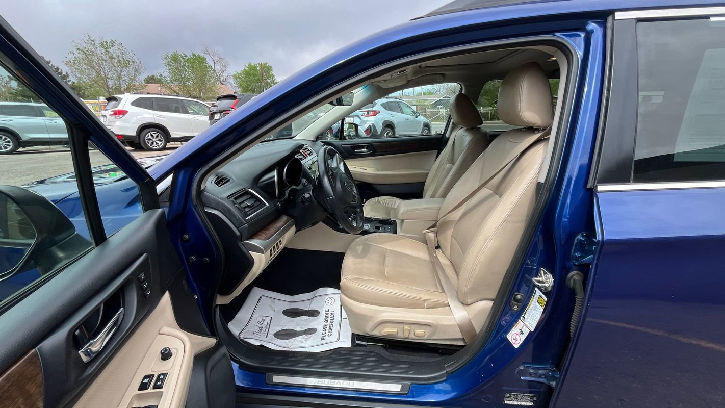 Used 2017 Subaru Outback 2.5i Limited AWD/4WD image 21