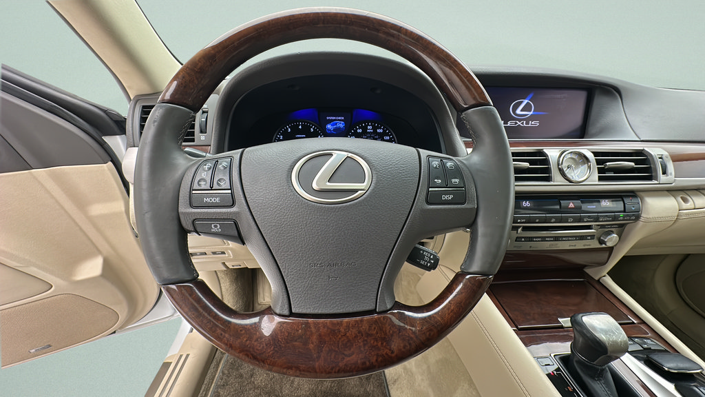 Used 2014 Lexus LS 460 AWD w/ Comfort Package image 12