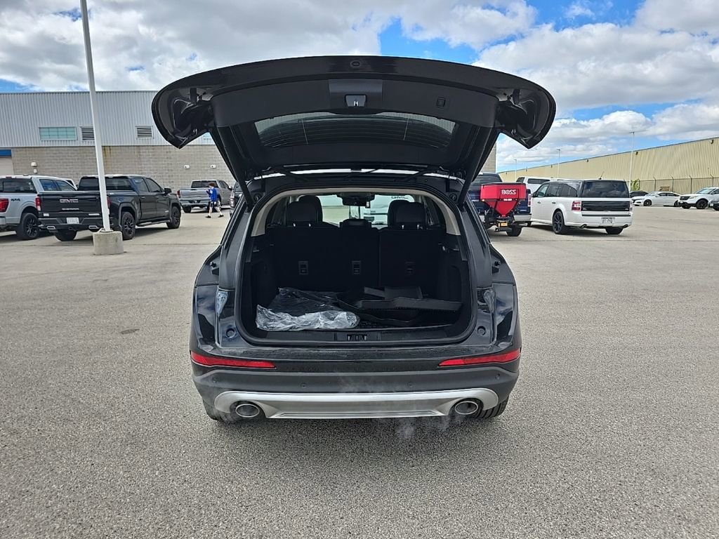Used 2026 Lincoln Corsair Reserve AWD/4WD image 6