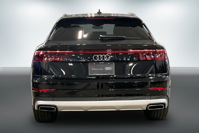 Used 2025 Audi Q8 Premium Plus AWD/4WD image 4