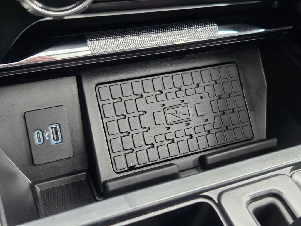 Used 2023 Ford F150 Lariat w/ Equipment Group 502A High image 9