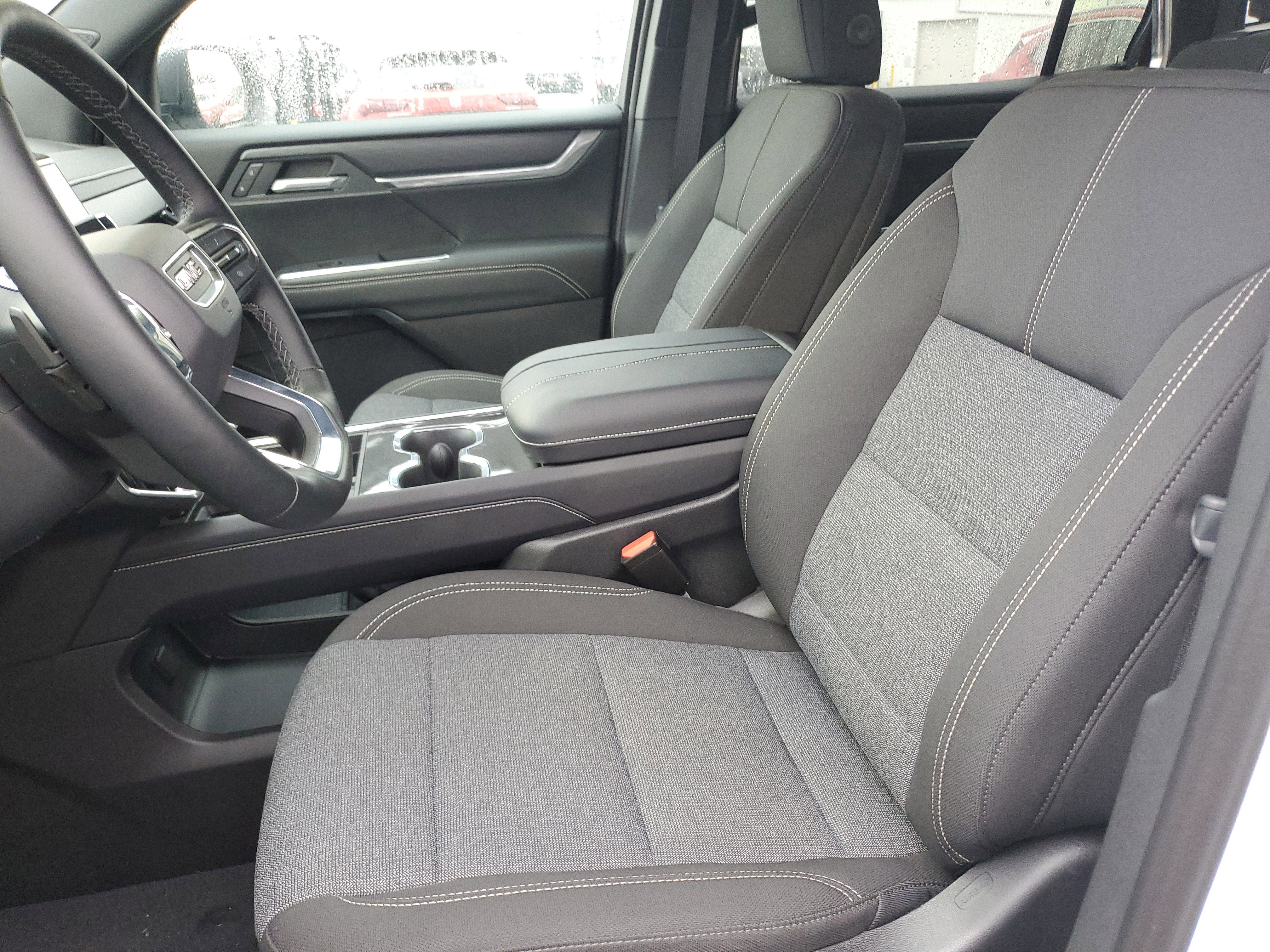 New 2025 GMC Acadia Elevation image 27