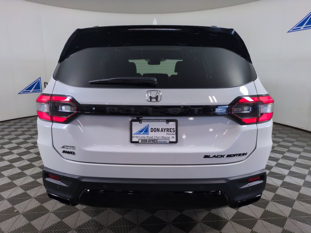 New 2026 Honda Pilot Black Edition image 4