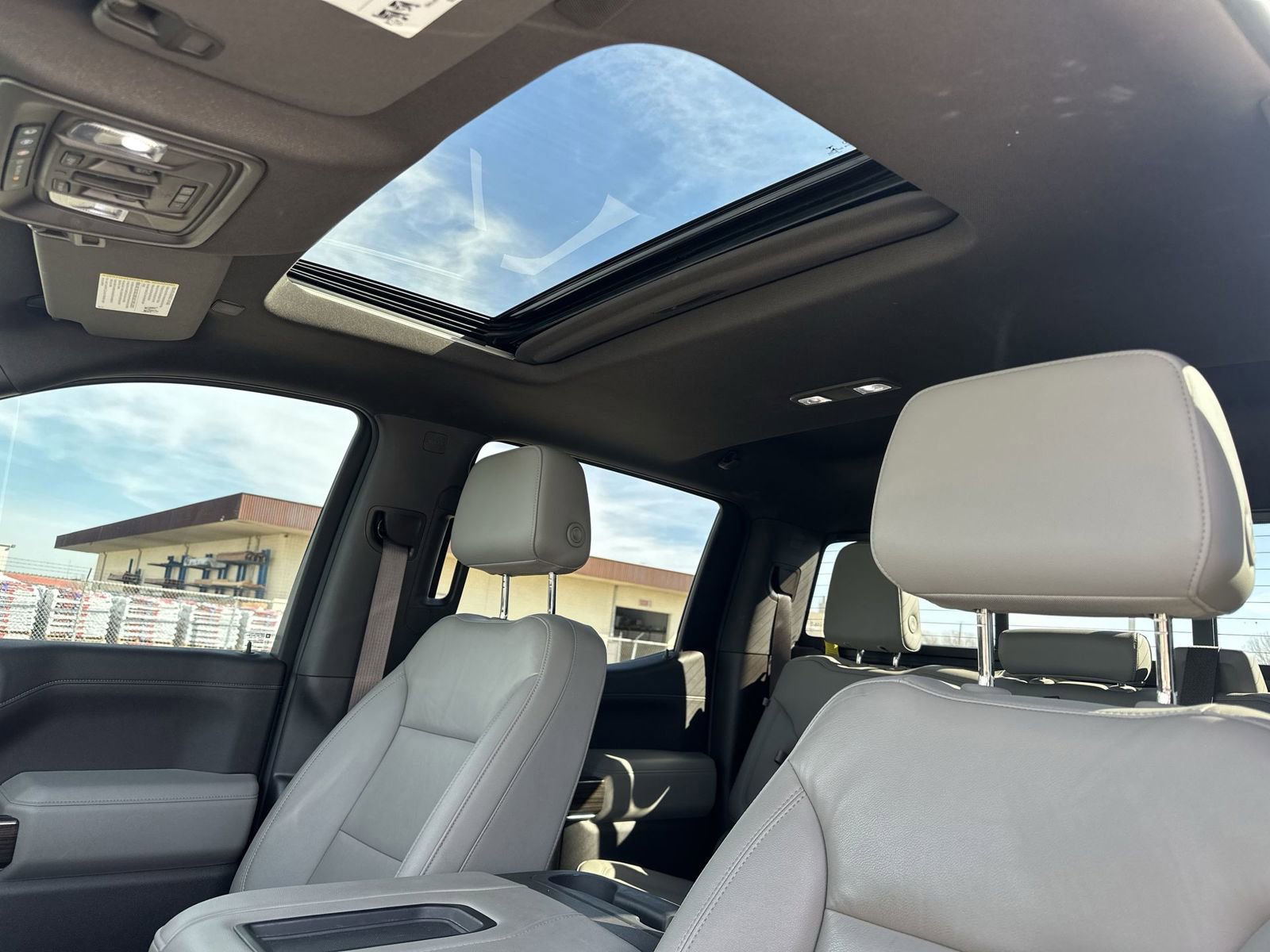 Used 2021 Chevrolet Silverado 1500 LT Trail Boss w/ Convenience Package II AWD/4WD image 18