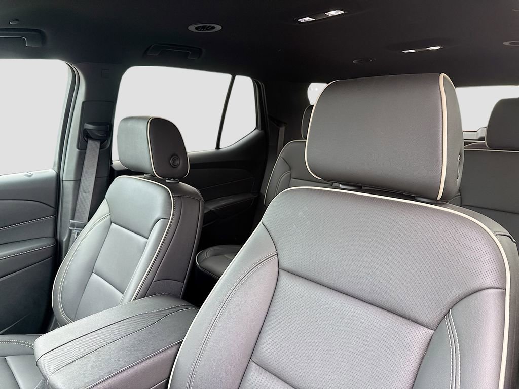 Used 2023 Chevrolet Traverse Premier w/ LPO, Floor Liner Package FWD image 13